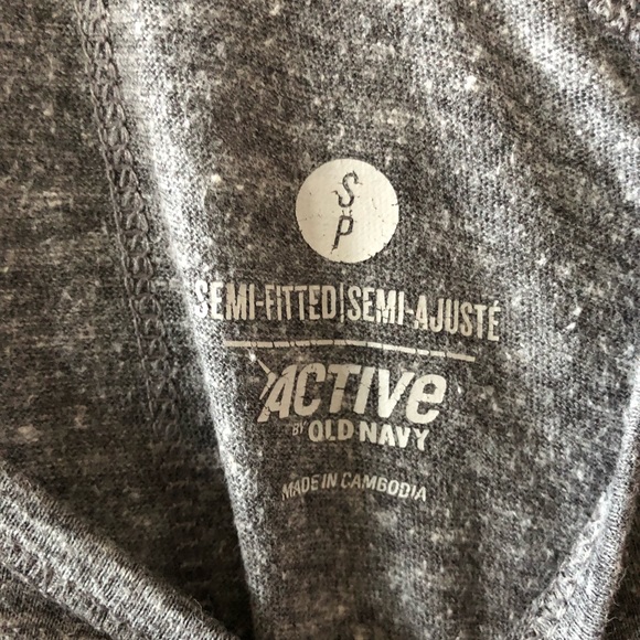 Old Navy Activewear Tank Top - Picture 3 of 4